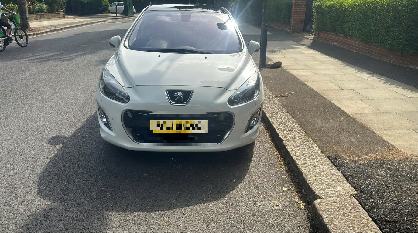 Peugeot 308 front