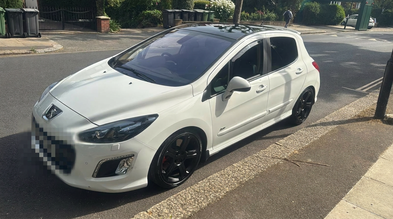 Peugeot 308 front quarter
